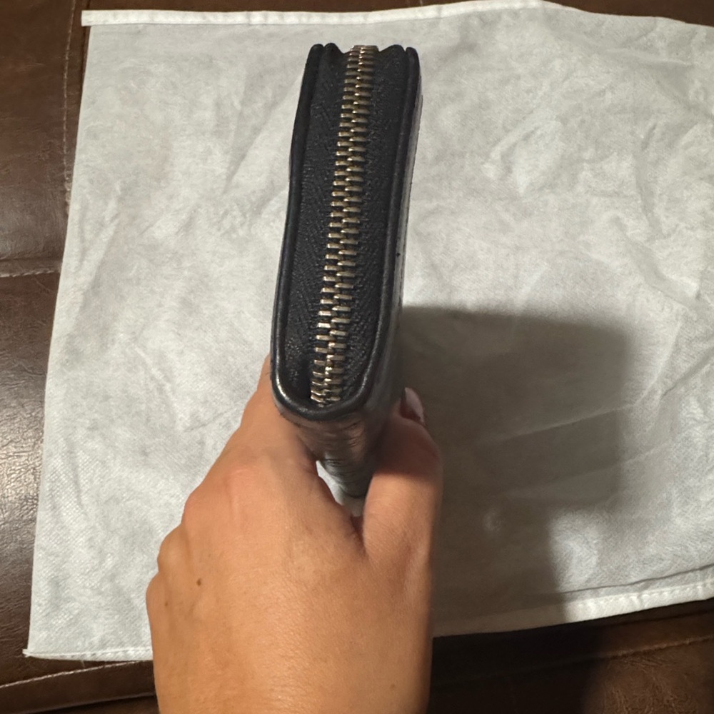 Gucci Sukey Long Wallet - Picture 3 of 13